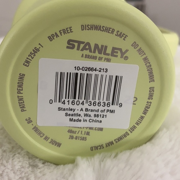Stanley Travel quencher 40oz in new release Citron mix 🍋💕 NWT - Picture 7 of 7